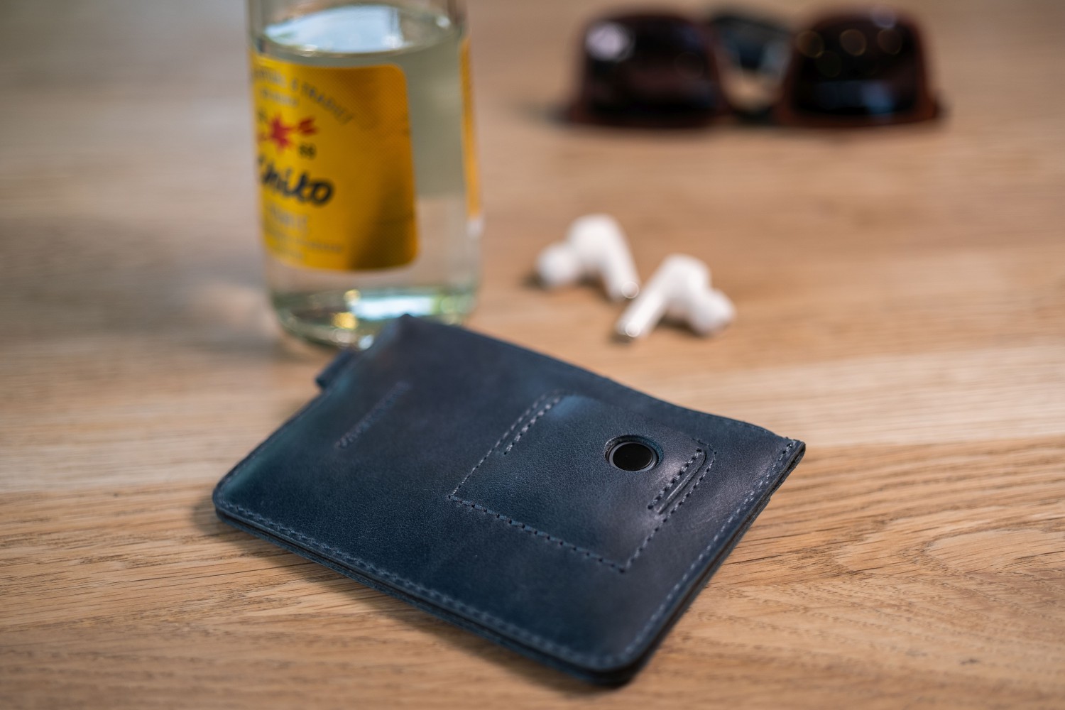 Kožená peněženka FIXED Smile Coins se smart trackerem FIXED Smile Pro, modrá