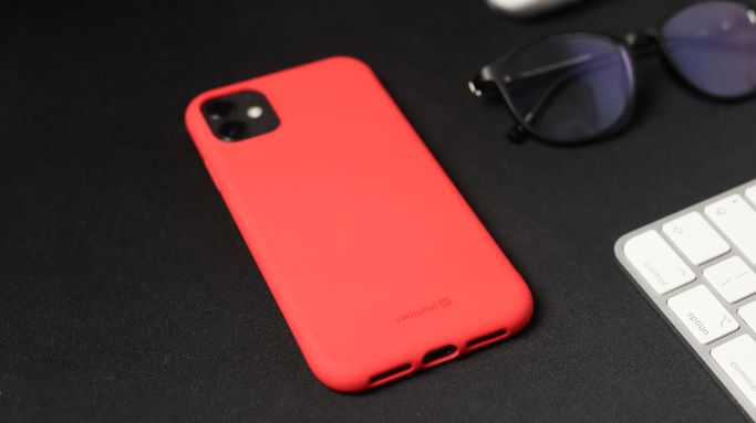 Zadní kryt Swissten Soft Joy pro Apple iPhone 14 Pro Max, červená