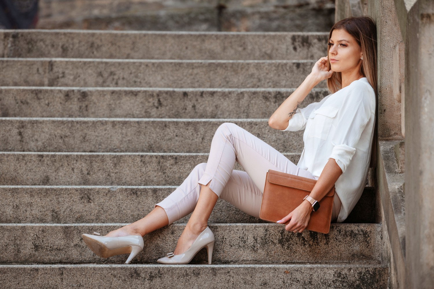 Kožené pouzdro FIXED Oxford pro Apple MacBook Air 13,6" (2022) M2, hnědá