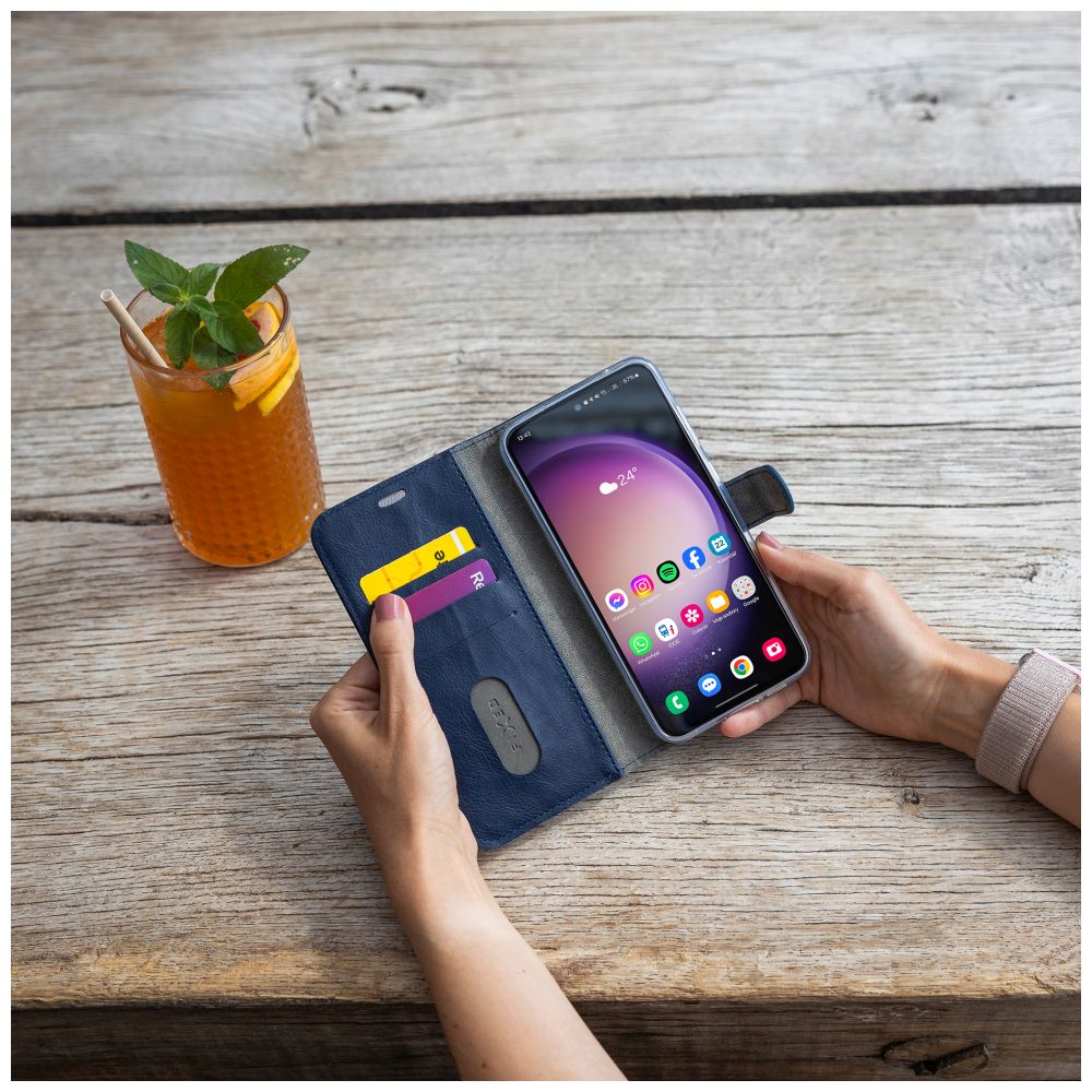 Pouzdro typu kniha FIXED Opus pro Samsung Galaxy A36 5G, modré