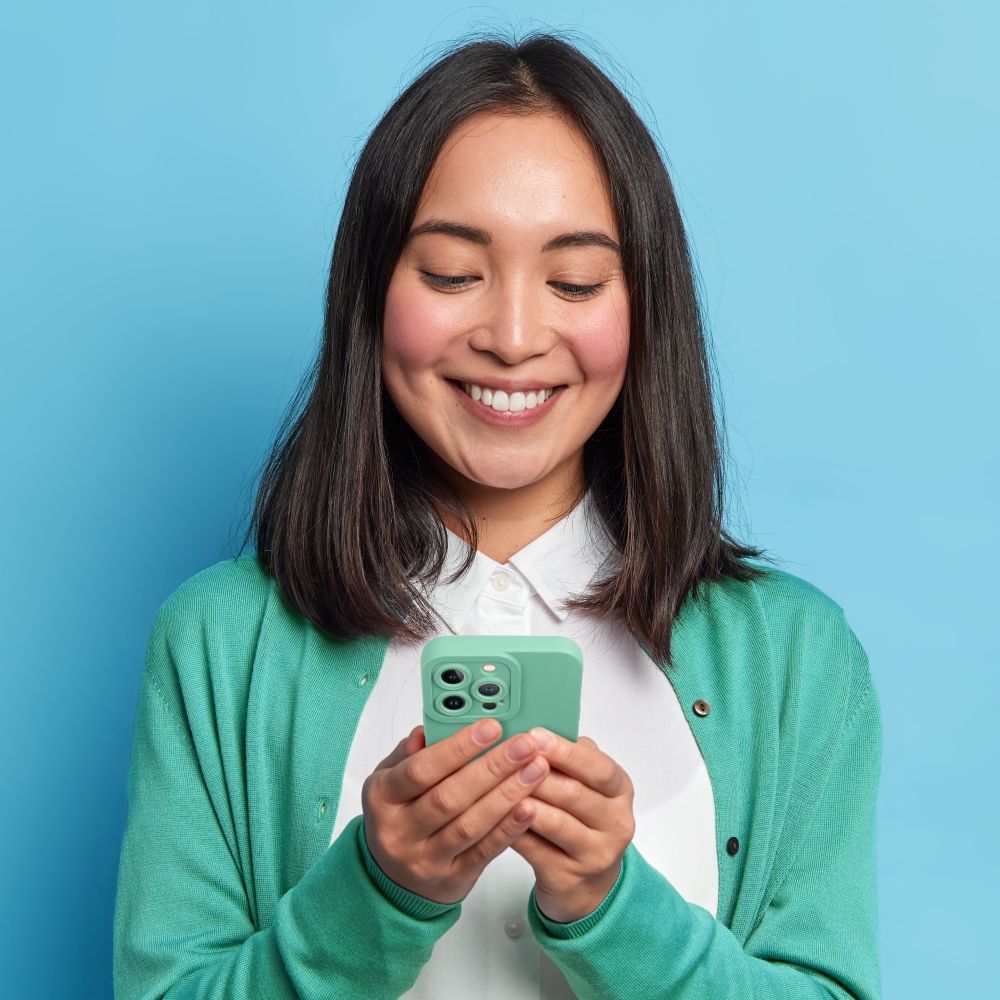 ROAR case LUNA for IPHONE 16e Green