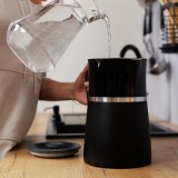 Rychlovarná konvice Huslog AK-1032 1,7l černá