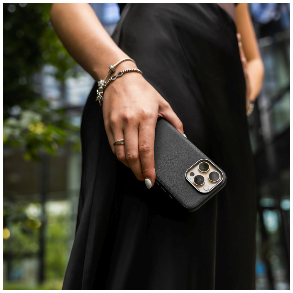 Kryt FIXED MagLeather pro Apple iPhone Air, z veganské kůže s podporou MagSafe, černý