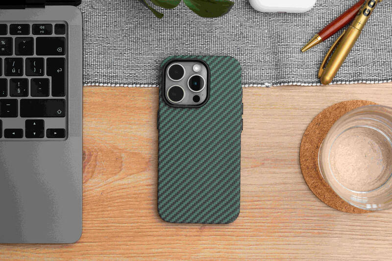 Pouzdro SWISSTEN MagStick SHELL pro Apple iPhone Air, zelená