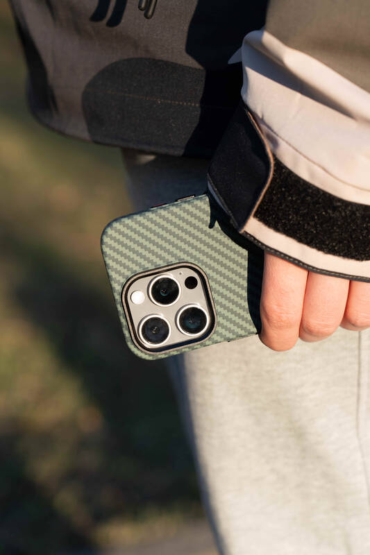 Pouzdro SWISSTEN MagStick SHELL pro Apple iPhone 17, zelená