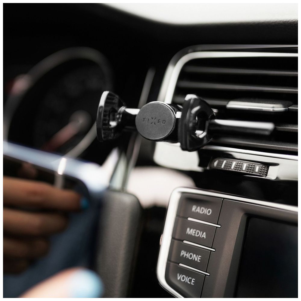 Univerzální držák FIXED Butterfly s uchycením do mřížky ventilace, černý