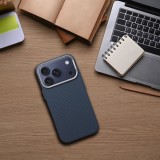 Pouzdro Case KEVLAR compatible with MagSafe pro Apple iPhone 17 Pro, modrá