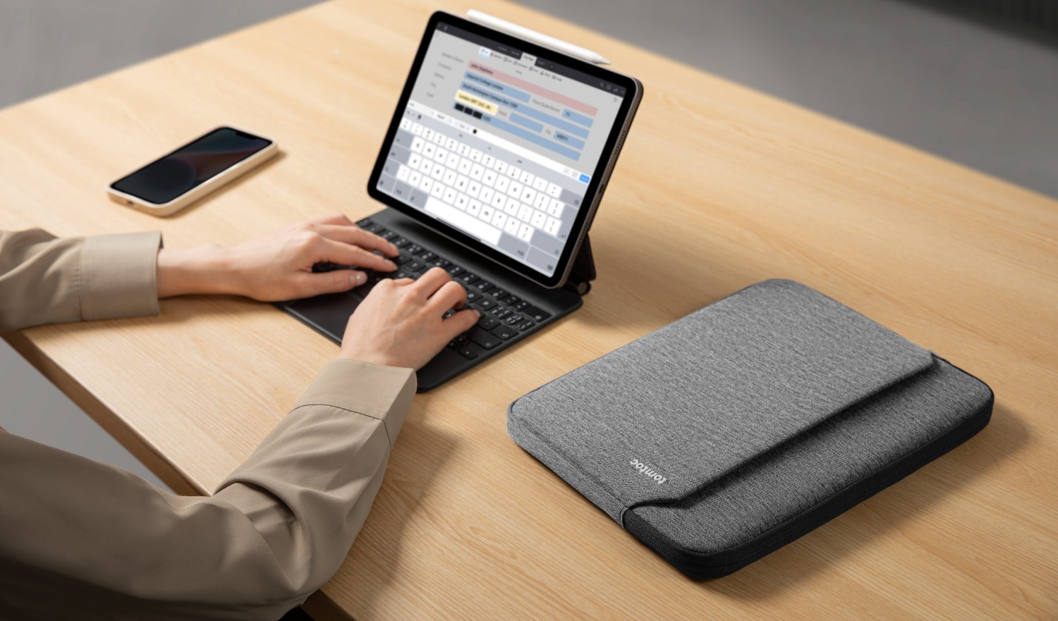 Pouzdro tomtoc Sleeve - 10,9" iPad / 11" iPad Pro, šedá (obrázek 3)