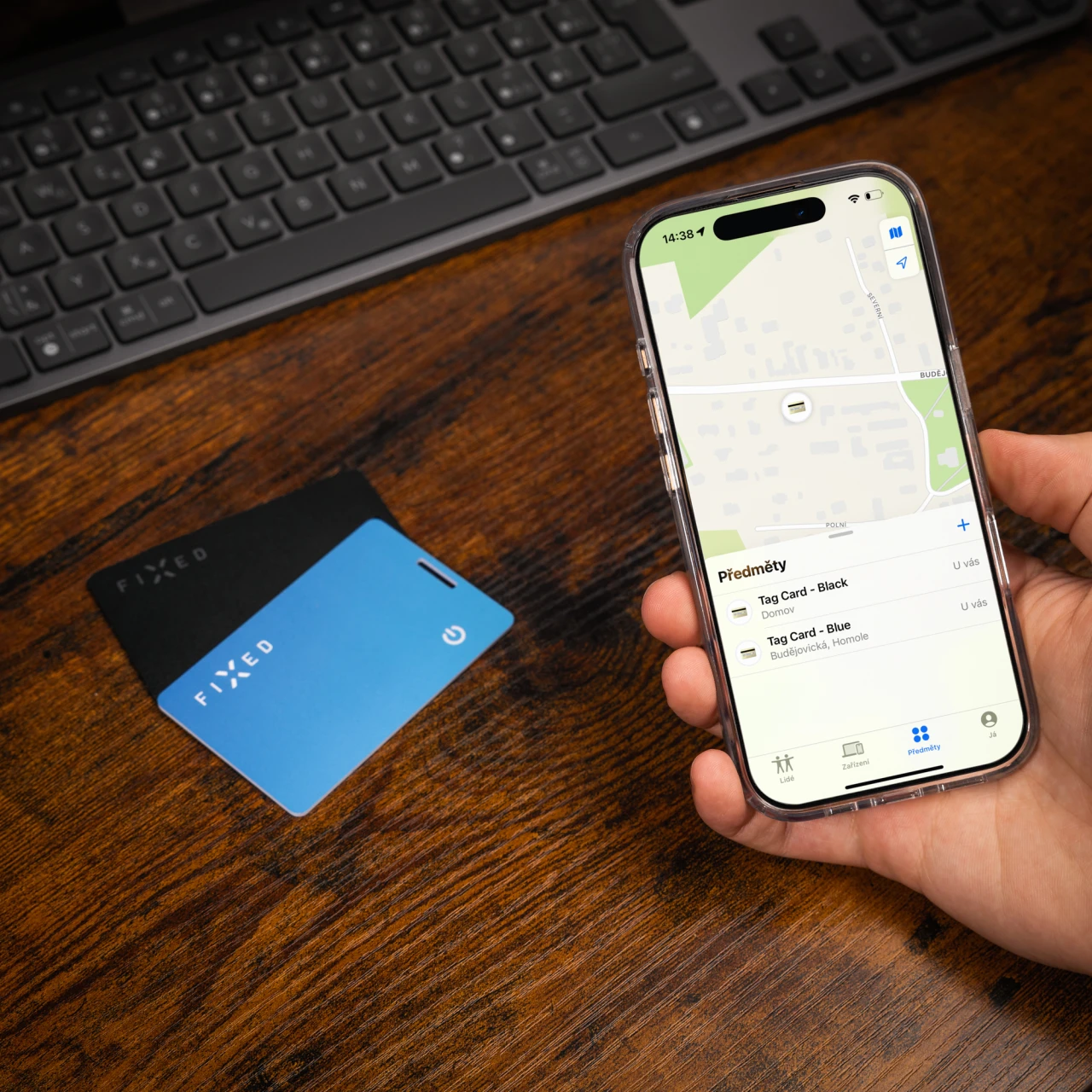 Smart tracker FIXED Tag Card 2 s podporou Find My, bezdrátové nabíjení, černý