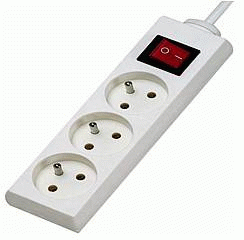 TROJZÁSUVKA S VYPÍNAČEM KONNOC DX-3FS 3m