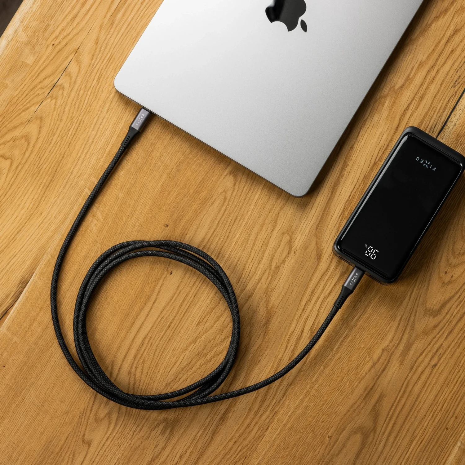 FIXED Media Cable USB-C/USB-C, PD 3.1, 0.35m, USB4 Gen3 40Gbps, 8K60Hz, 240W, černá