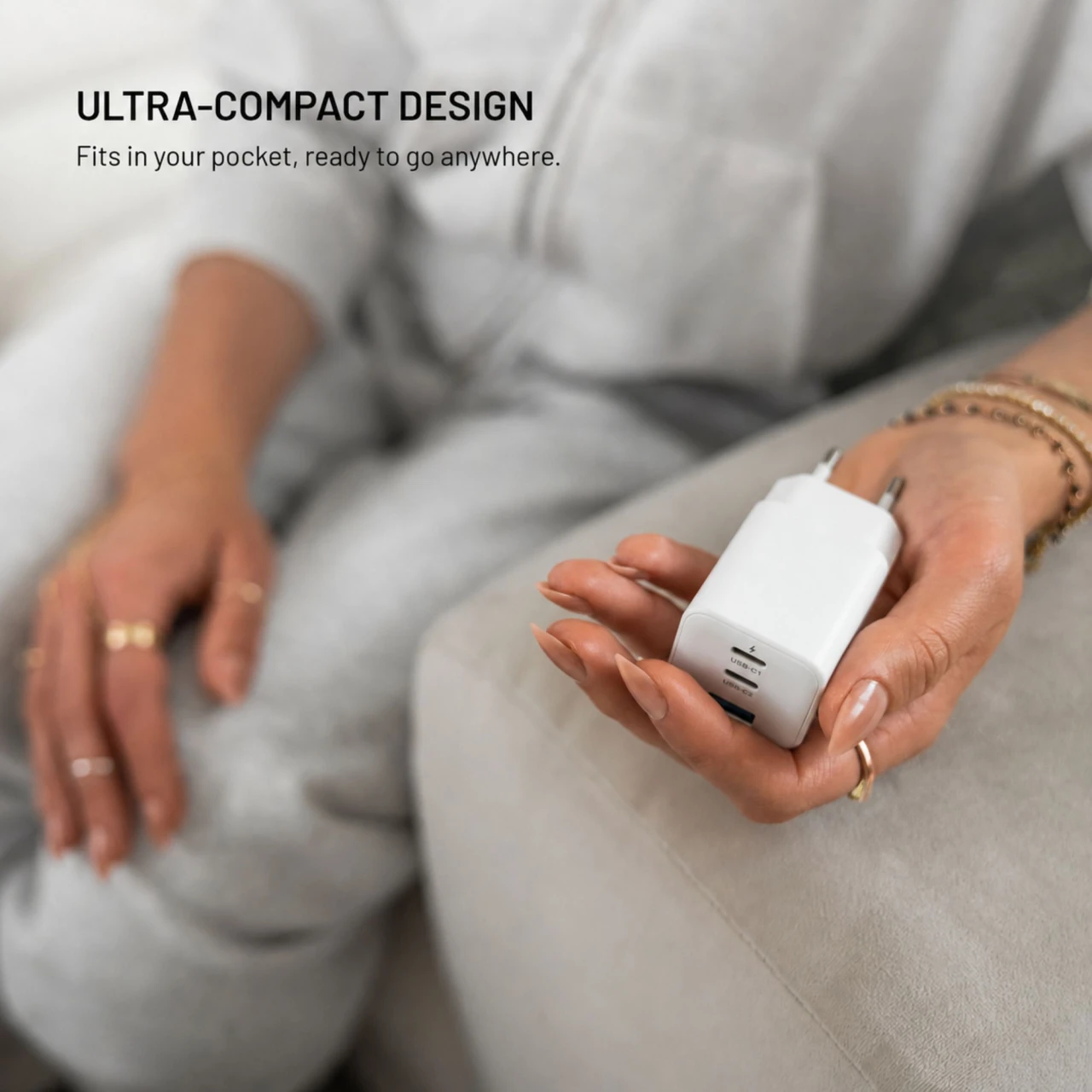 Síťová GaN nabíječka FIXED Mini s 2xUSB-C a USB výstupem, podpora PD, 100W, bílá