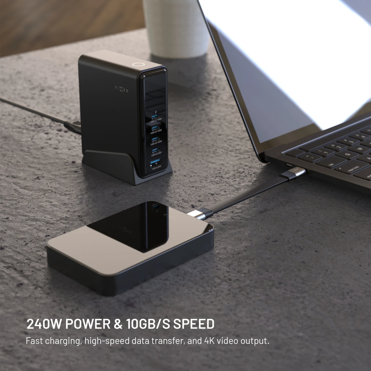 Kabel FIXED Clip Cable USB-C/USB-C, s karabinou, 3.2 Gen 2 10Gb/s, 4K60Hz, PD 240W, černá