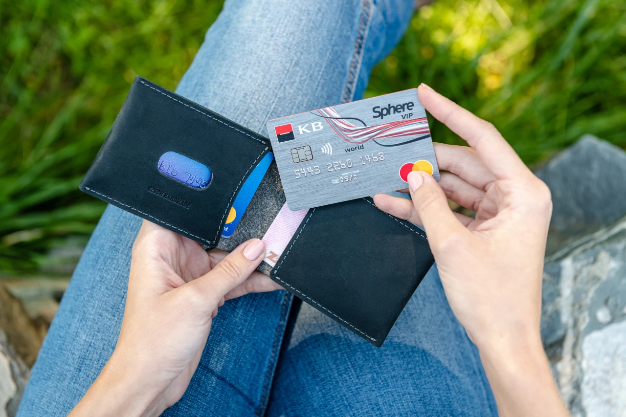 Kožená peněženka FIXED Wallet z pravé hovězí kůže, černá