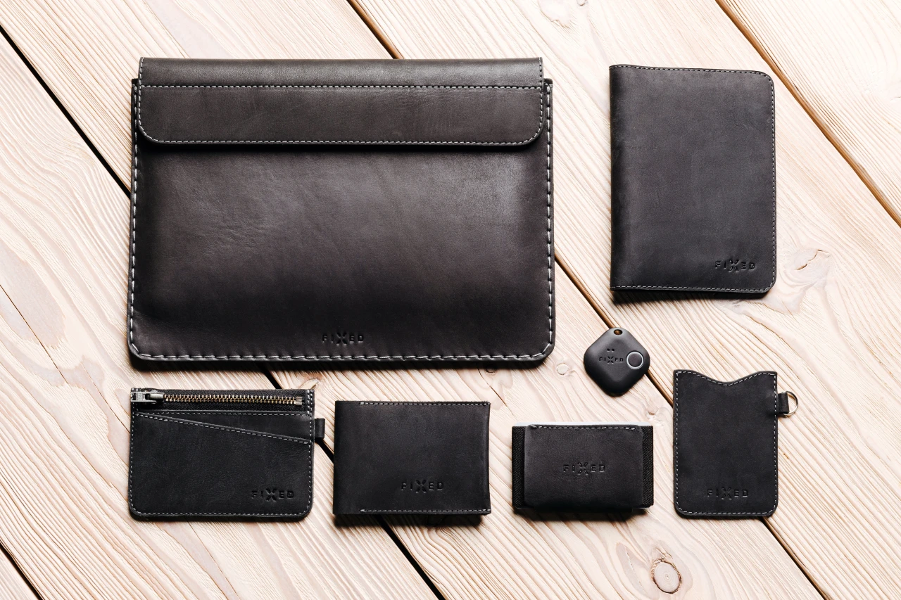 Kožená peněženka FIXED Tiny Wallet z pravé hovězí kůže, černá