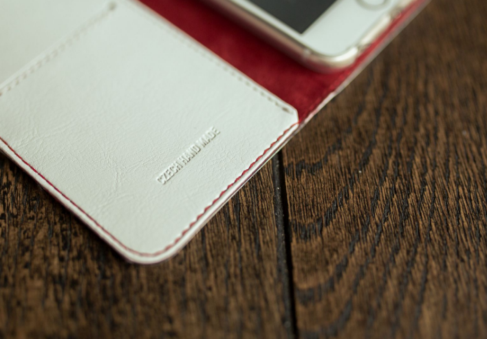 Flipové pouzdro Fixed FIT pro Samsung Galaxy A6 bílé