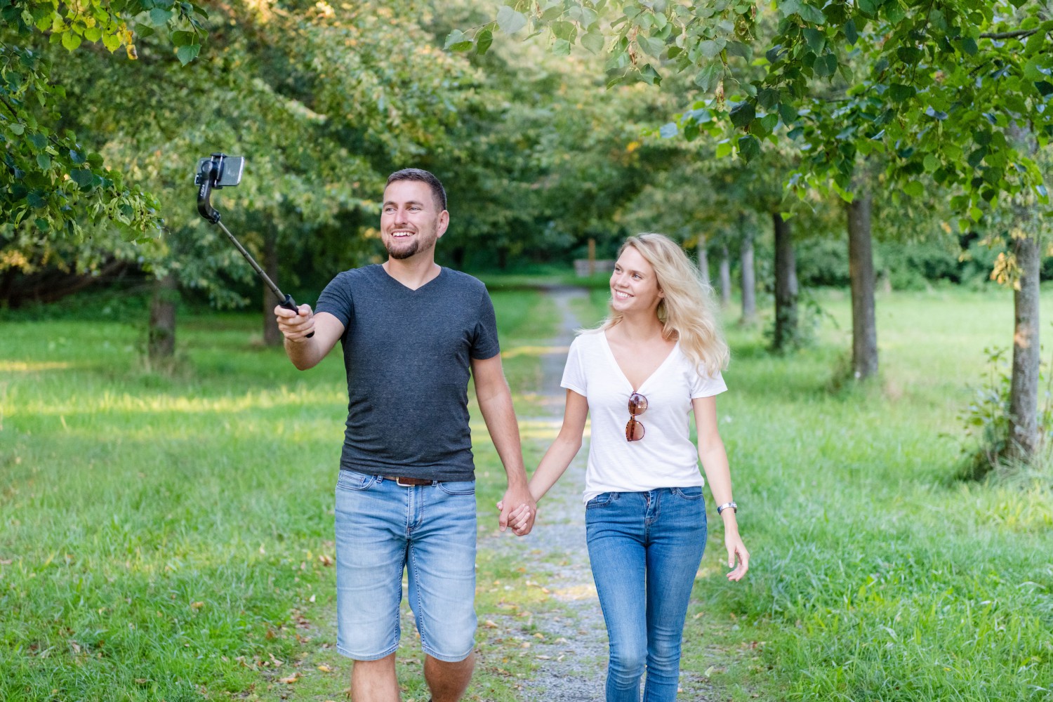 Selfie tripod FIXED Snap Action se stabilizátorem a dálkovou spouští, černý 